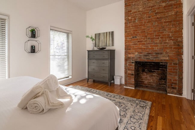 Photo - 964 Pavilion St Unit ID1056076P