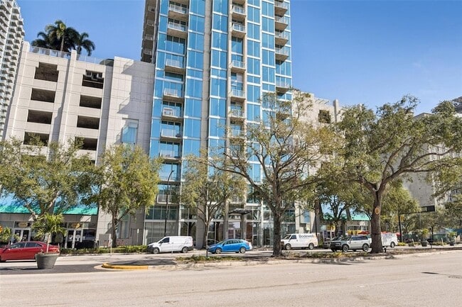 Building Photo - 777 N Ashley Dr Unit 1612
