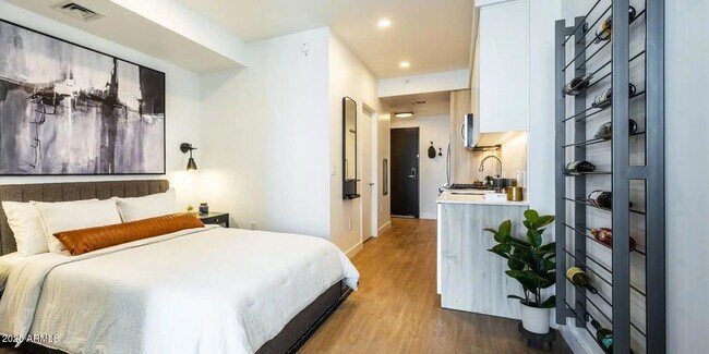 Photo - 817 N 6th St Unit S2