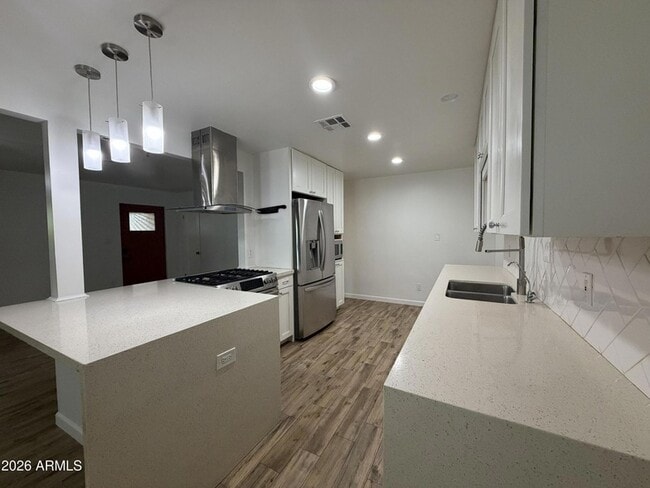 Photo - 2514 E Fairmount Ave