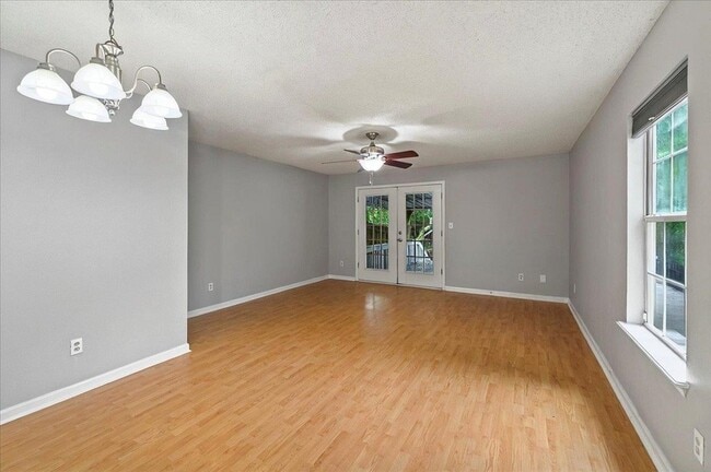 Photo - 3001 Oak Park Ct