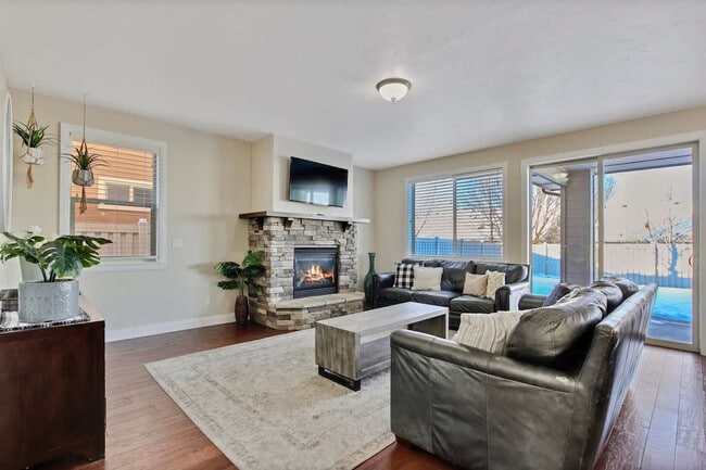 Photo - 4631 N Adale Ave Unit ID1250630P