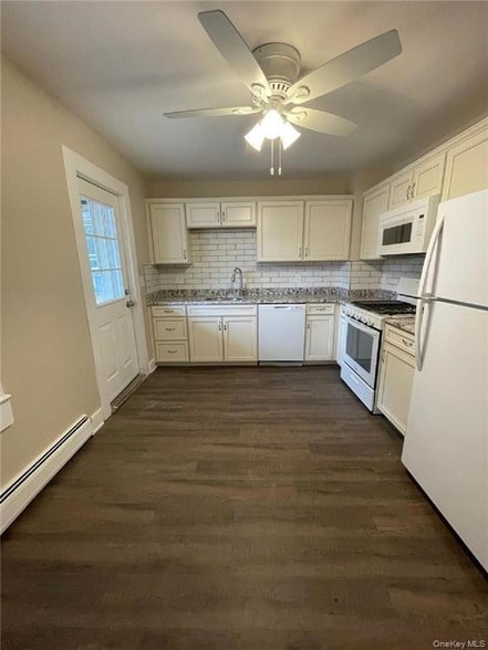 Building Photo - 30 Center St