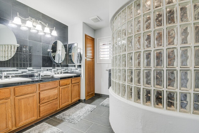 Photo - 13847 N Hamilton Dr Unit SI ID1545978P