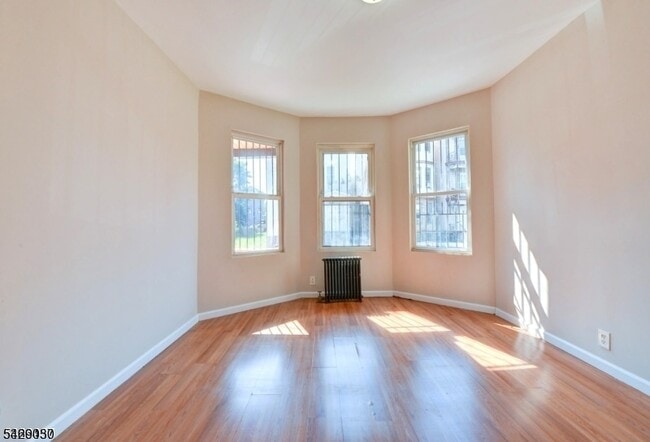 Photo - 307 21st St Unit 2