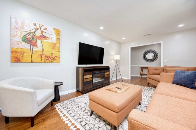 Photo - 6280 Charing Dr Unit ID1043892P