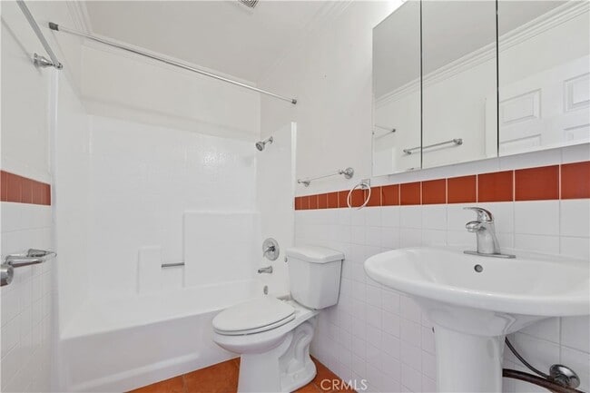 Photo - 6042 Barton Ave