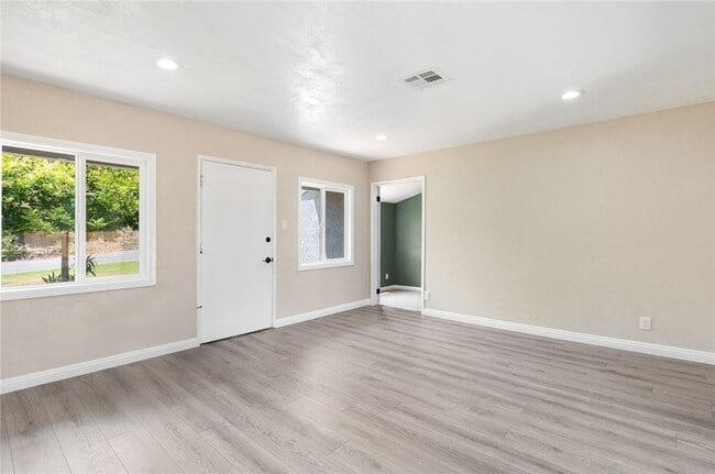 Photo - 19170 Envoy Ave