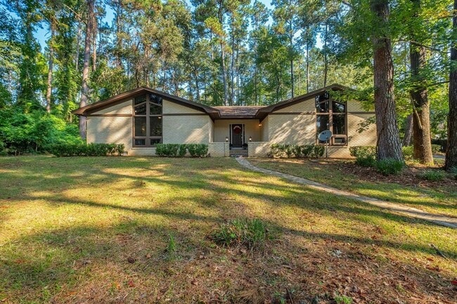 Building Photo - 7916 Skipper Ln