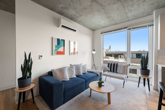 Building Photo - 853 W Blackhawk St Unit SI FL6-ID1466133P