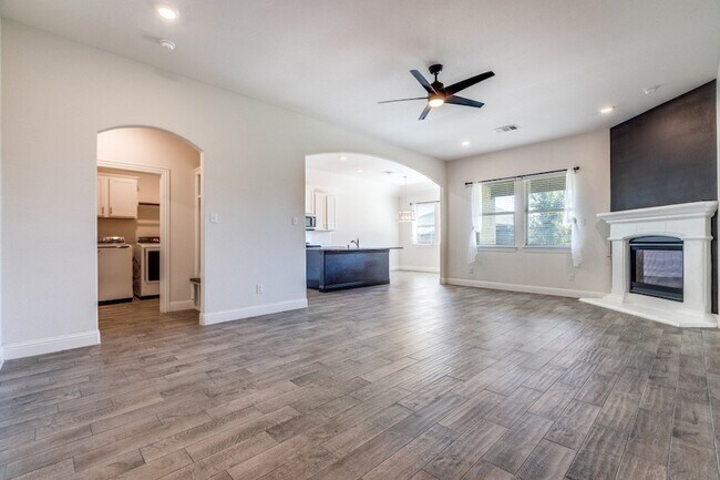 Photo - 6224 Cheshire St