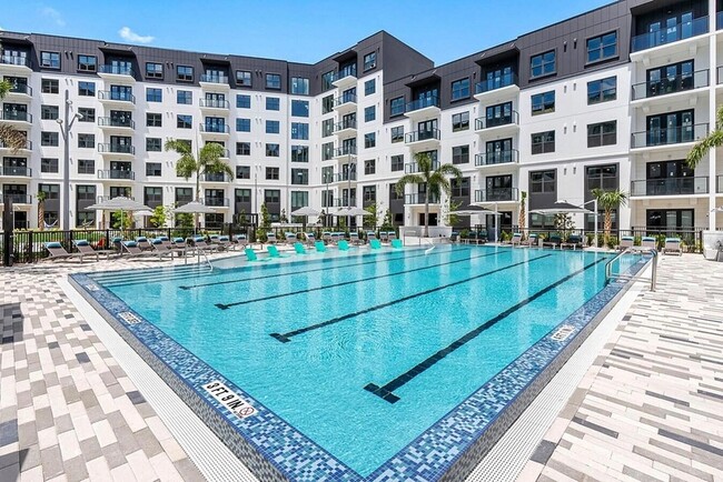 Building Photo - 425 Centerpointe Cir Unit A1