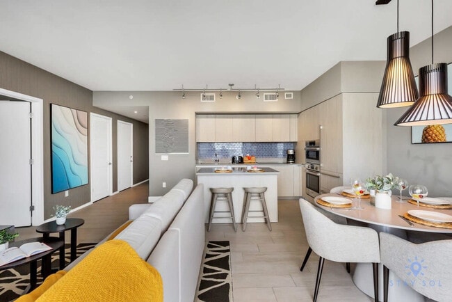 Building Photo - 4010 S Ocean Dr Unit ID1227485P