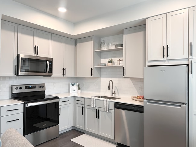 Signature Model - Kitchen.png - AYR Apartments