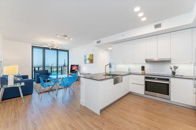 Photo - 460 NE 5th St Unit ID1040095P