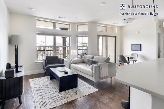 Building Photo - 1501 W Howard Ln Unit FL4-ID360