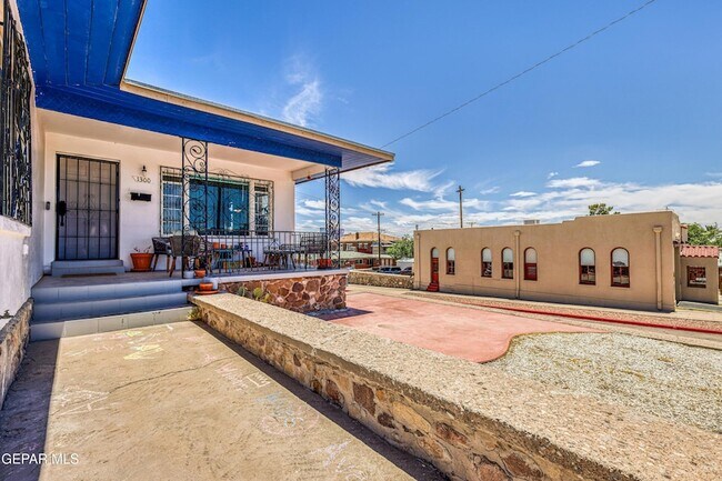 Photo - 1300 Randolph Dr