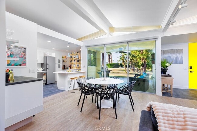 Building Photo - 73700 Grapevine St Unit 6