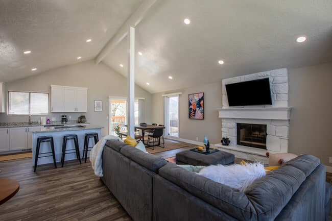 Photo - 2196 Karalee Way Unit ID1249824P