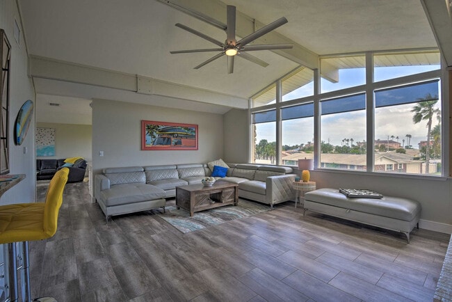 Building Photo - 726 Alden Dr Unit SI ID1545678P