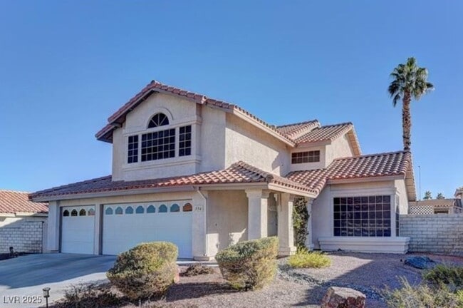 Photo - 356 Amalfi St