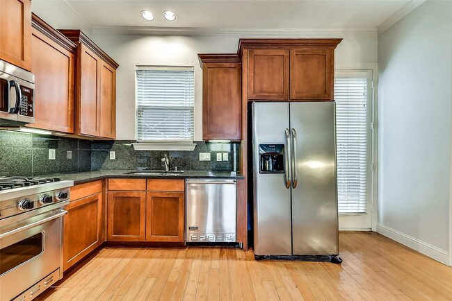 Photo - 2606 N Henderson Ave Unit A
