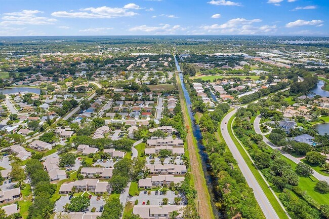 Photo - 108 Sherwood Cir