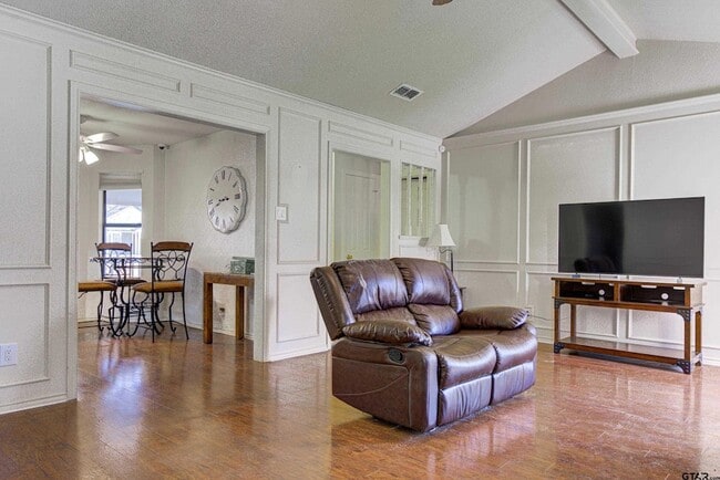 Photo - 16744 Overland Stage Dr