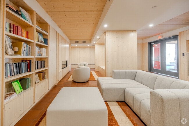 Lobby - 517 W Main St