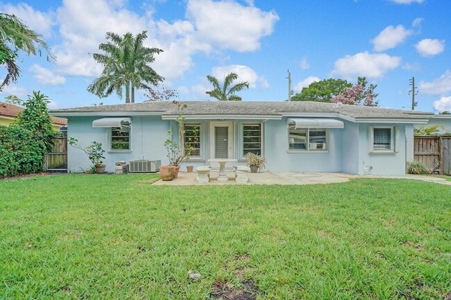 Photo - 3410 Poinsettia Ave