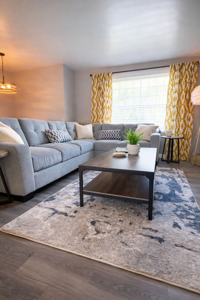 Photo - 11423-11425 5 Cedars Rd Unit SI ID1293781P