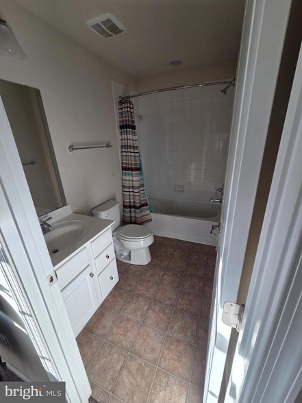 Photo - 4500 Fait Ave