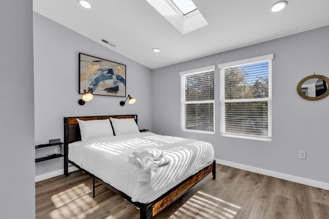 Photo - 830 Parkwood Ave Unit ID1268046P