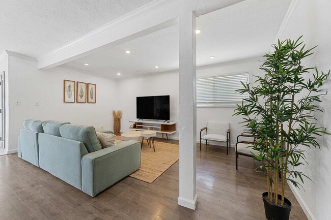 Building Photo - 4203 Philmont Ave Unit ID1056427P