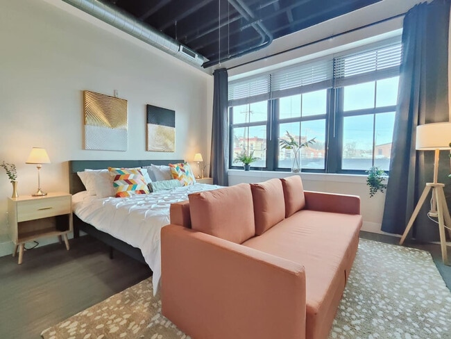 Photo - 200-10 W Roberts Ave Unit ID1289455P