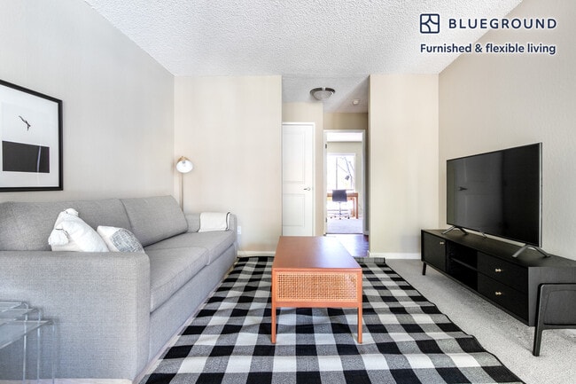 Photo - 877 Heatherstone Way Unit FL2-ID442