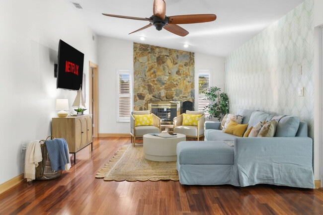 Building Photo - 9414 Laura Anne Dr Unit ID1039751P