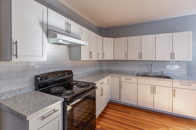 Photo - 5 Lothrop St Unit 1F