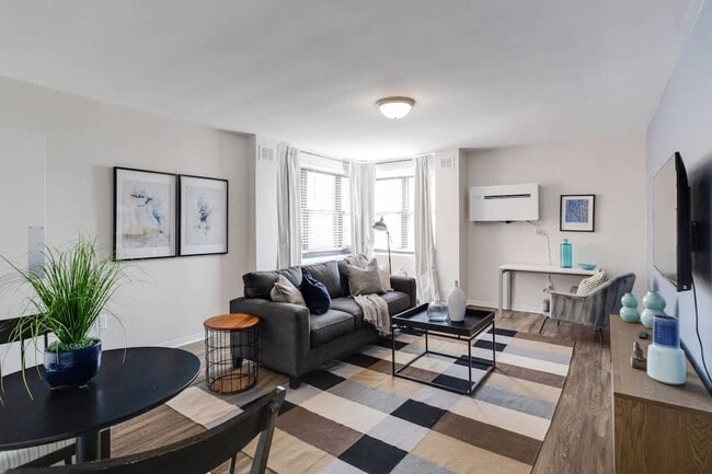 Building Photo - 105 W 39th St Unit FL12-ID1061318P