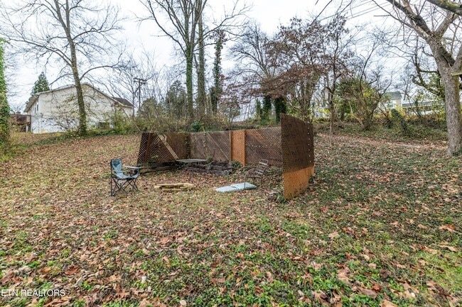 Photo - 5501 Lake Shore Dr