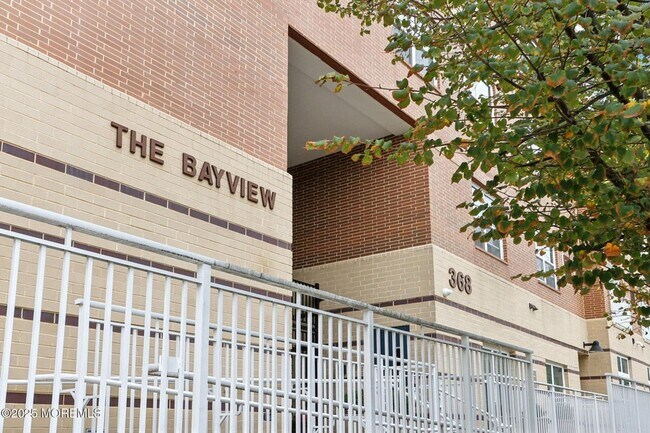 Photo - 368 Rector St Unit 421