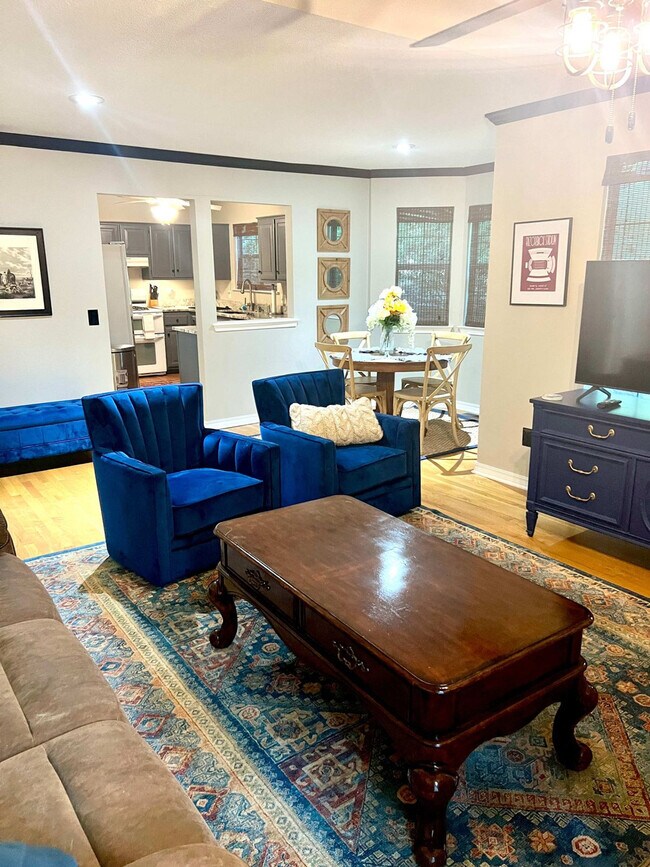 Photo - 1072 Valley View Dr Unit ID1363334P