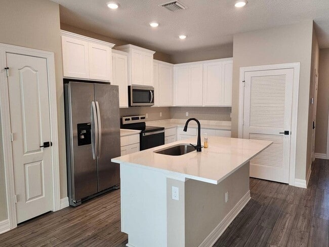 Photo - 1817 Party Pl