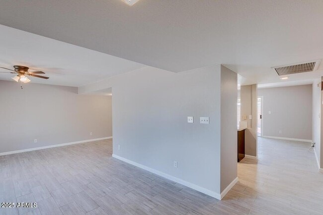 Photo - 831 E Stephens Dr