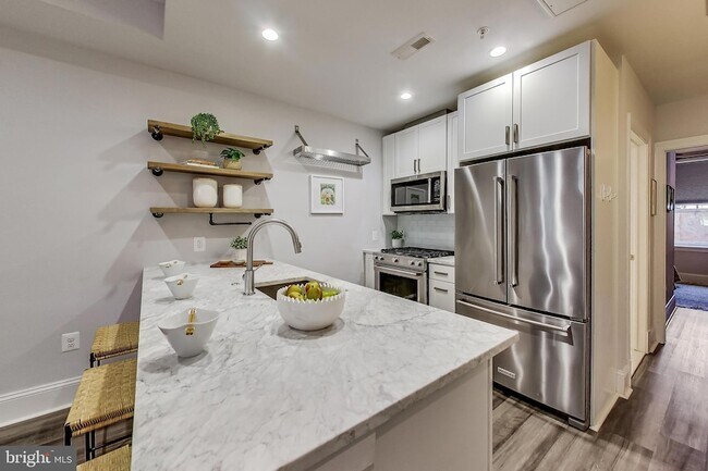 Photo - 819 D St NE Unit 7