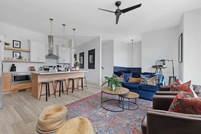 Building Photo - 923 Ramsey St Unit ID1045340P