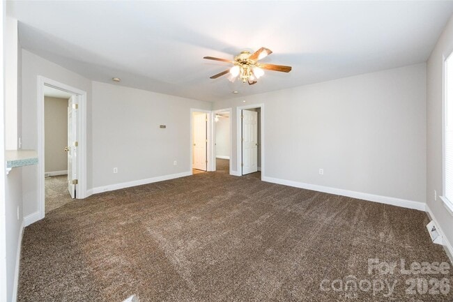 Photo - 807 King Arthur Dr