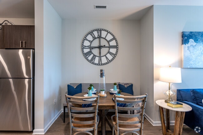 1BR, 1BA - 828 SF - Tryon Farms