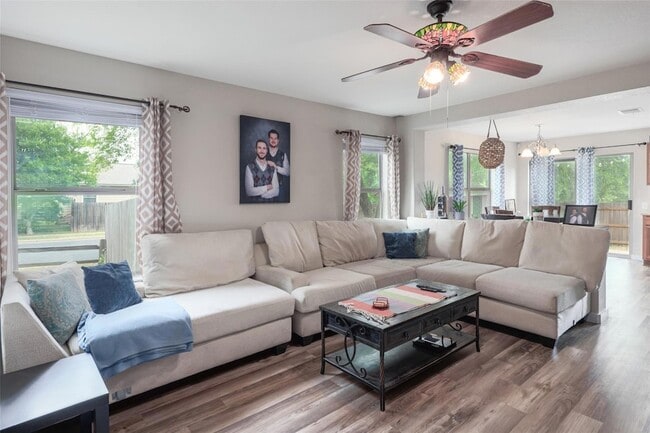 Photo - 5307 Viewpoint Dr