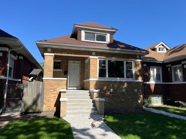 Photo - 722 E 91st Pl